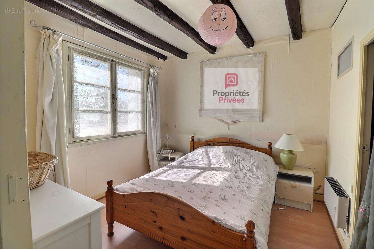 Grande maison de bourg de 193 m2 - 1 logement indépendant avec nombreuses et grandes dépendances - photo 12
