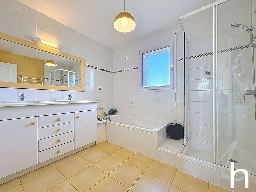 Maison à VILLONS-LES-BUISSONS