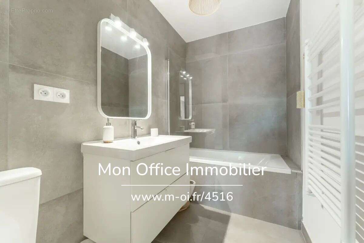 Maison à POURRIERES