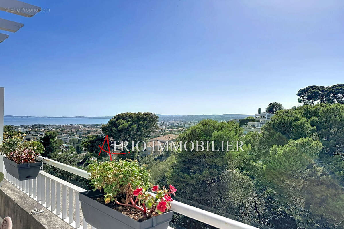 Appartement à SAINT-LAURENT-DU-VAR