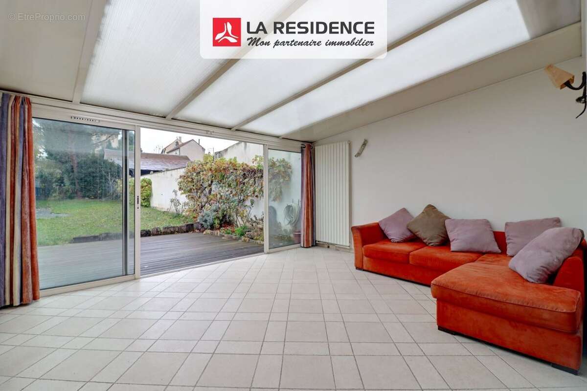 Maison 245 m² à Maule  - photo 3