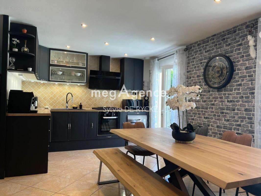 Maison à LIXY