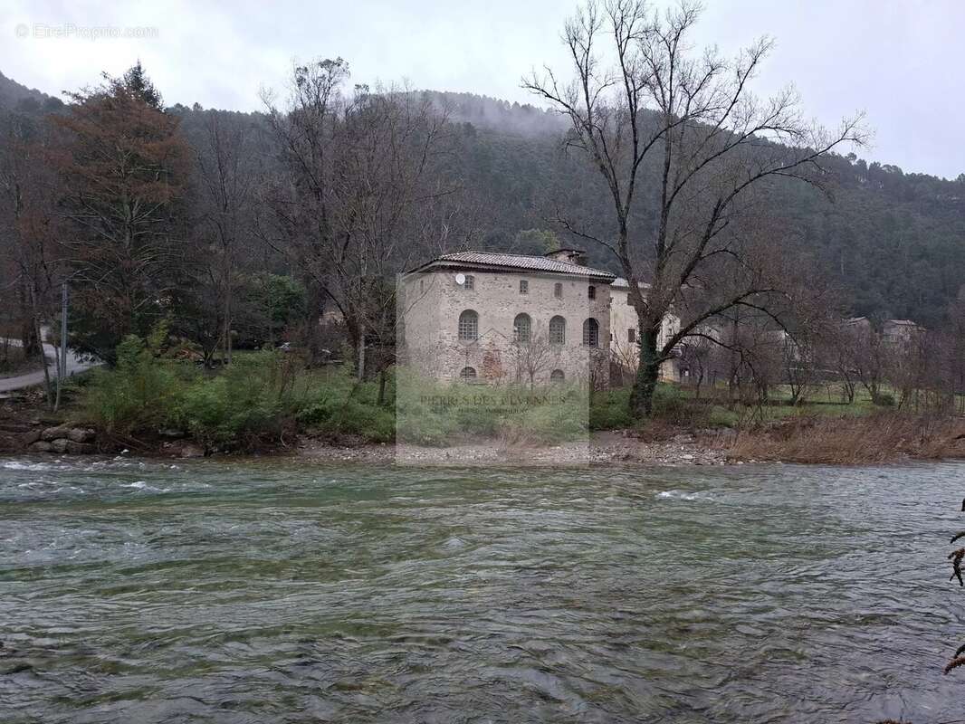 Maison à CHAMBORIGAUD