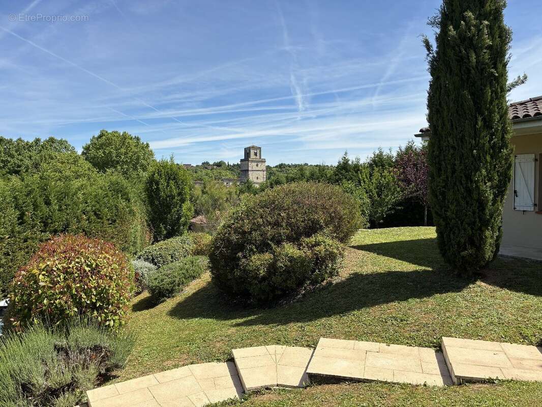 Maison à AURIAC-SUR-VENDINELLE
