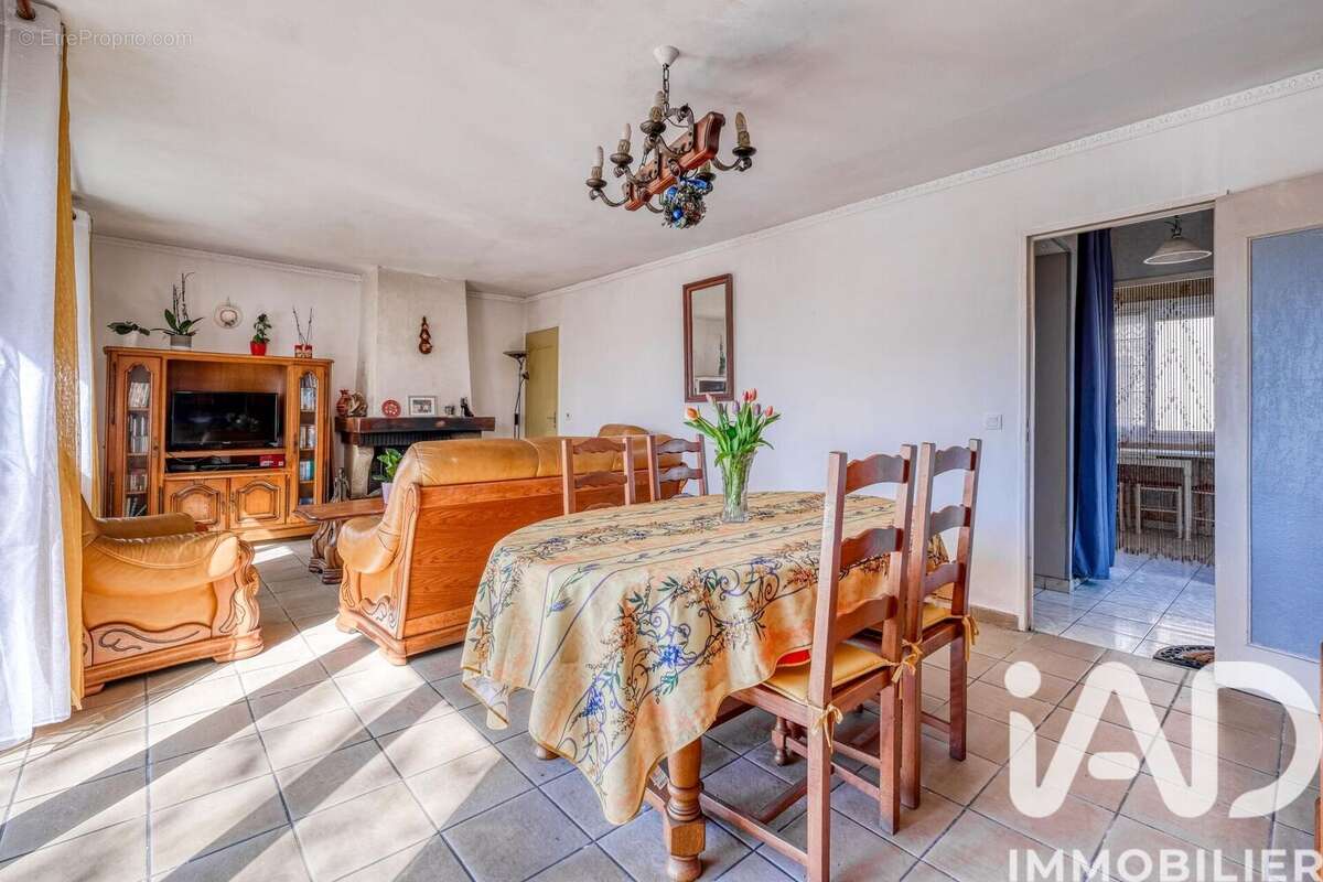 Photo 2 - Maison à VAUJOURS