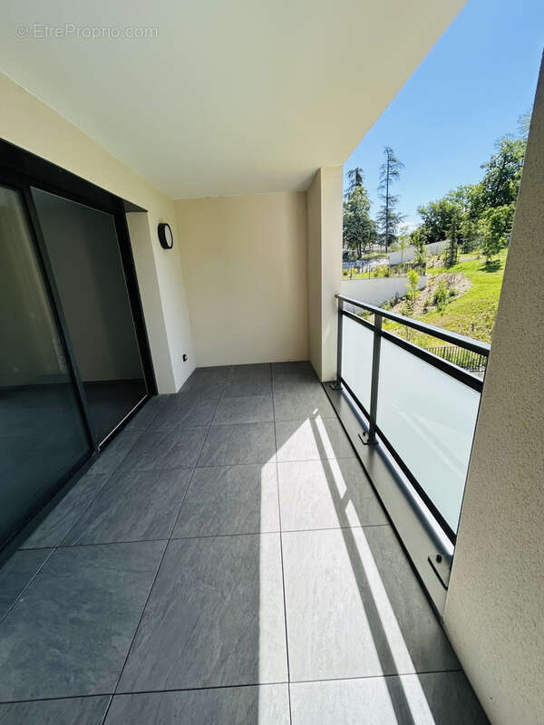 Appartement à CHARBONNIERES-LES-BAINS