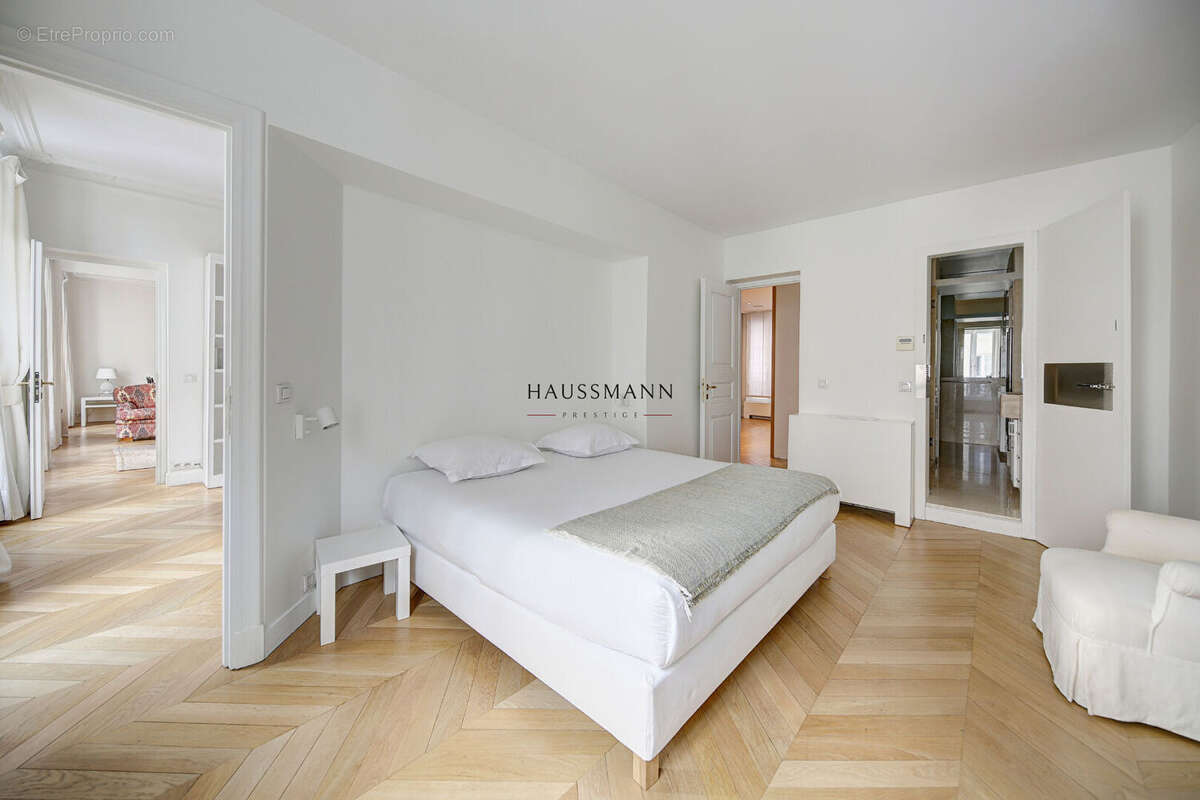 Appartement à PARIS-6E