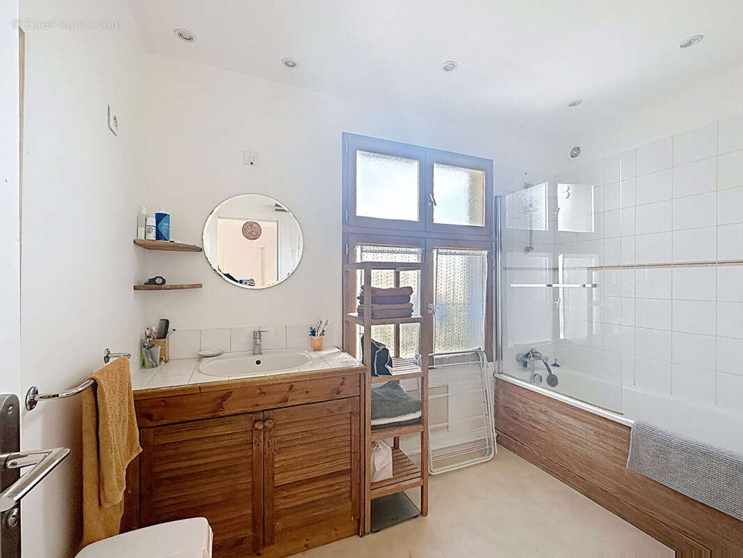 Maison à SAINT-MAUR-DES-FOSSES