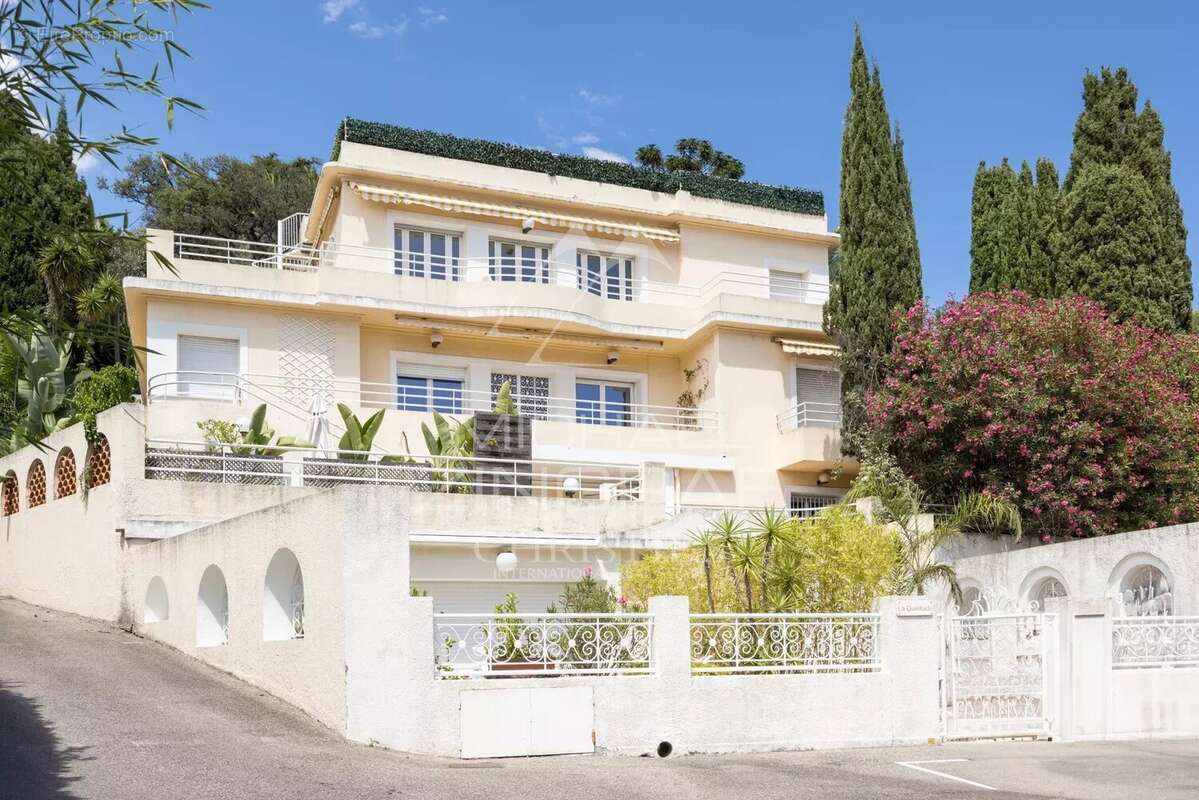 Cannes - Bel appartement au calme avec terrasse, jardin et aperçu mer - photo 14