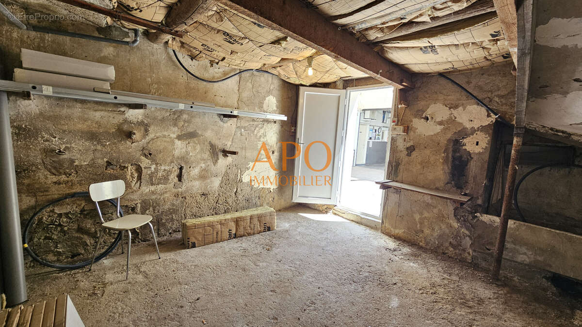 Gignac-la-Nerthe maison de village 90 m2 avec pouvoir locatif, T4 + studio + atelier - photo 23