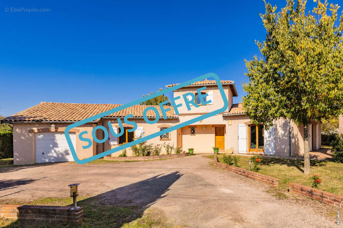 Maison à SAINT-SULPICE