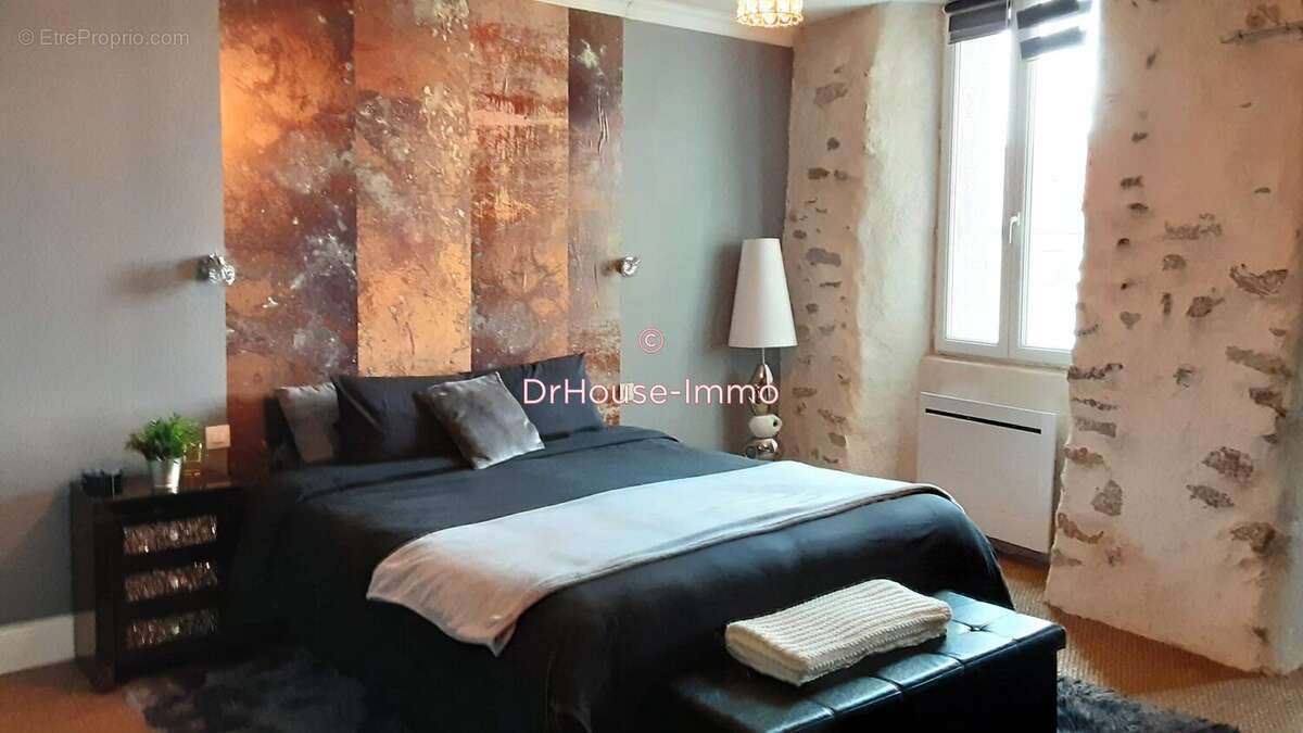 Maison à SAINTE-VALIERE