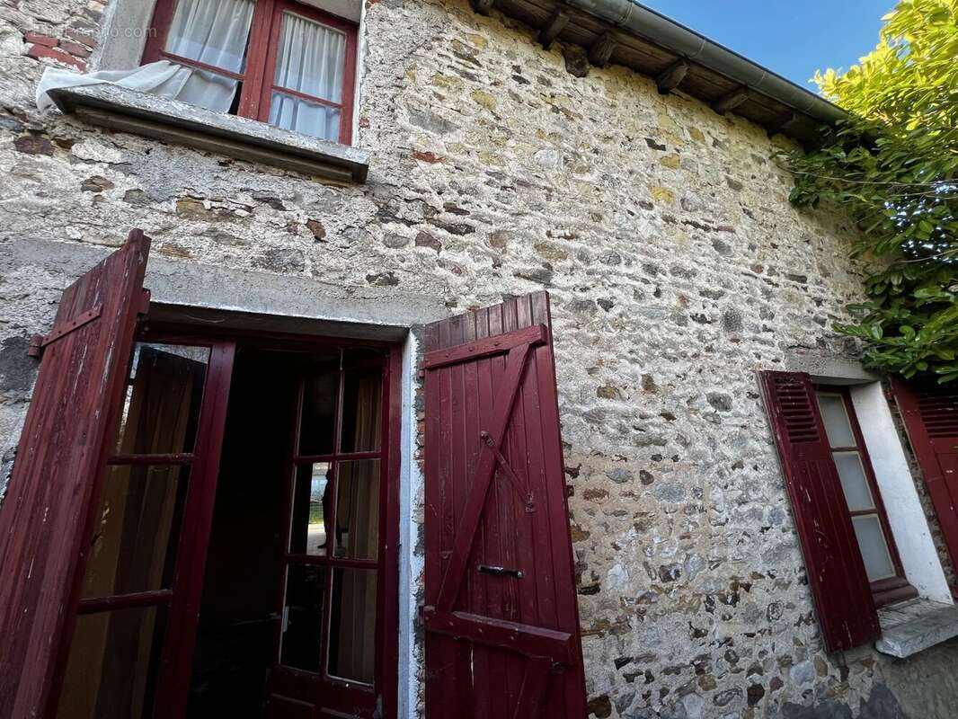 Maison à BUSSIERE-POITEVINE