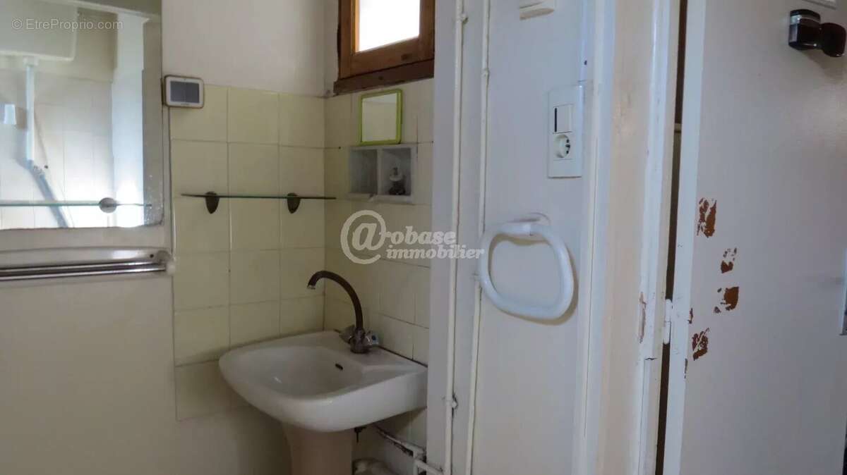 Appartement à MARSEILLE-5E