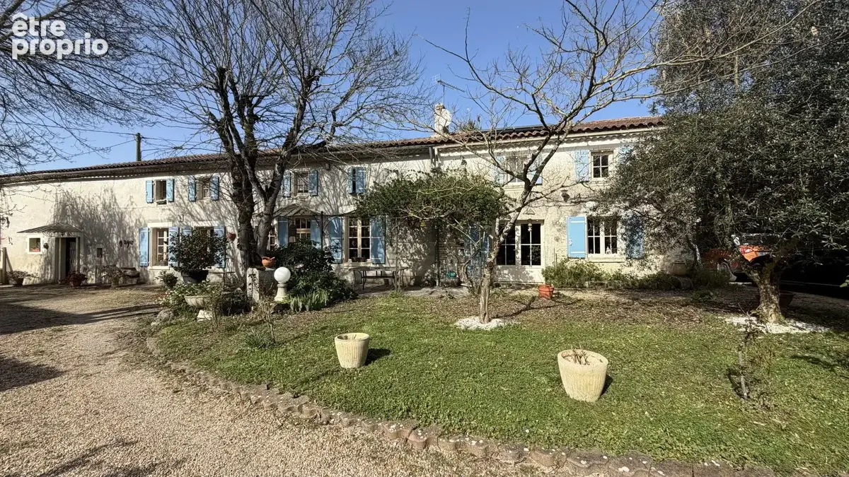 Maison à AUMAGNE