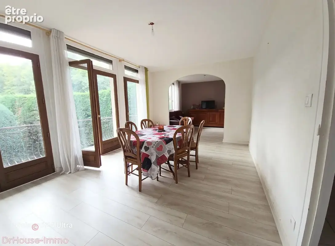 Appartement 4 pièces 85 m² à vendre à Le Chambon-Feugerolles (42500) - photo 2