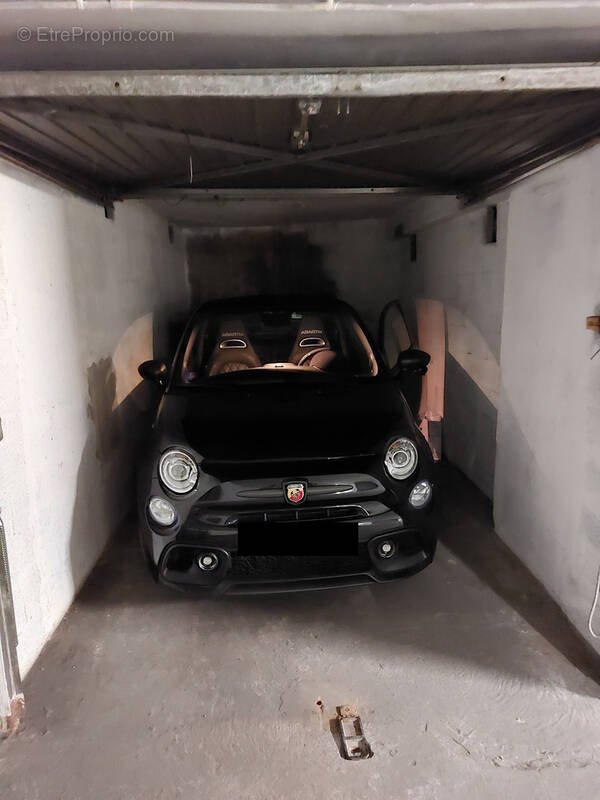 Parking à NICE