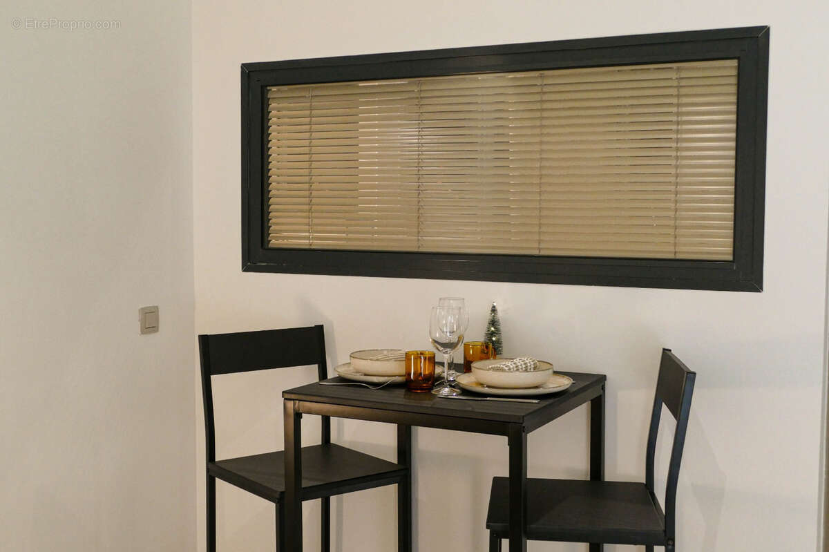 Tres beau studio avec terrasse - photo 2
