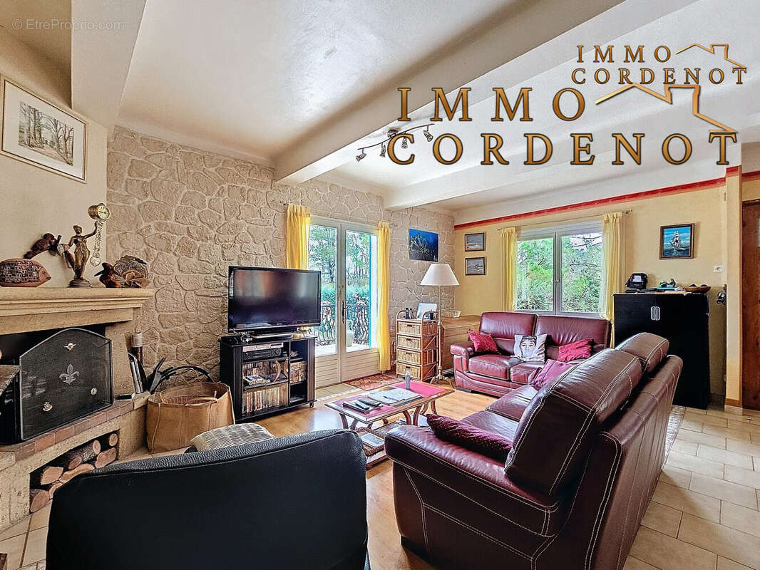 Maison à BESSE-SUR-ISSOLE