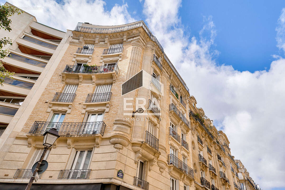 Appartement à PARIS-14E