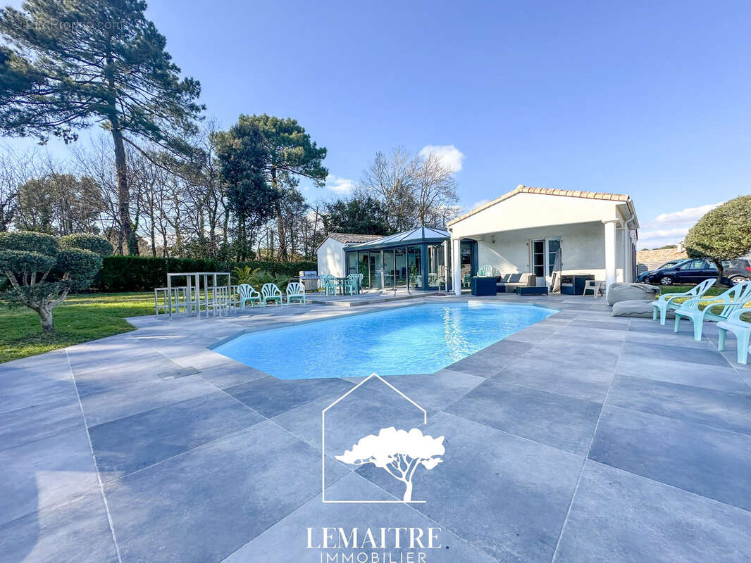 Maison à LES MATHES