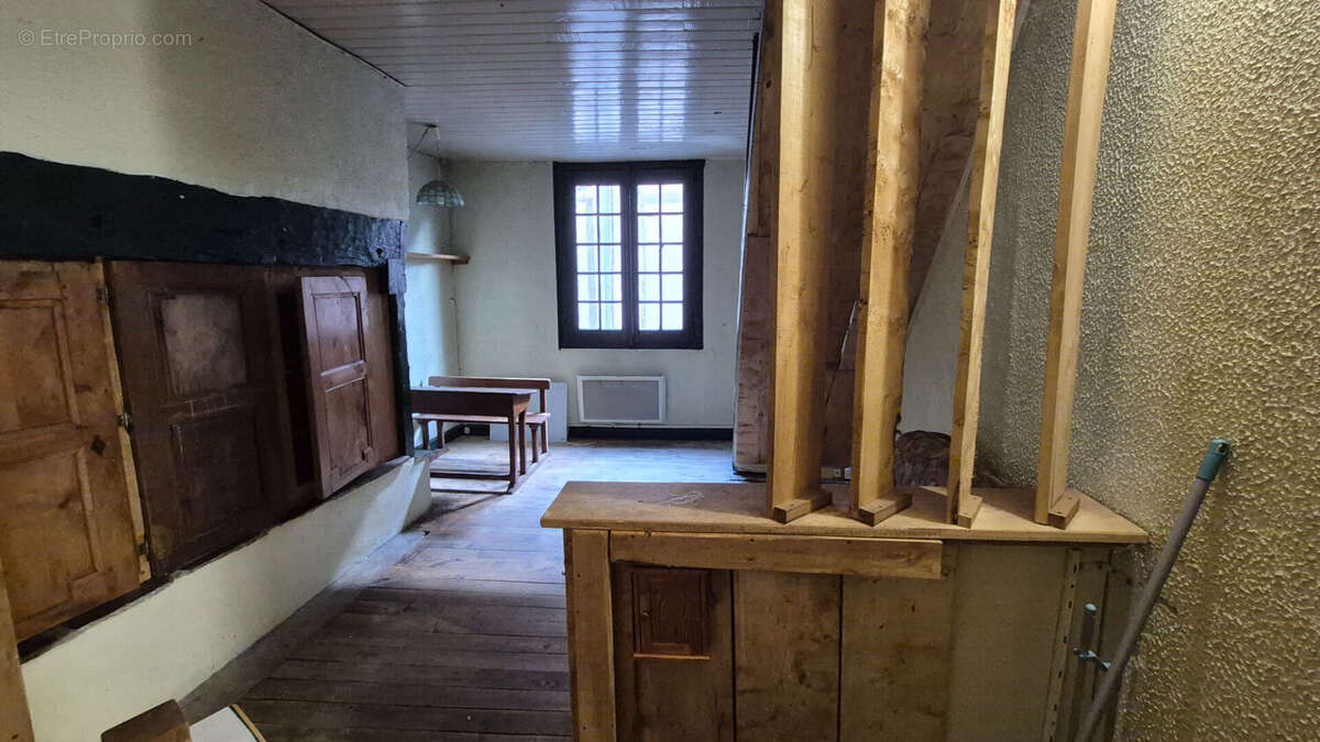 Maison de village, de Type 3, ENTRAYGES SUR TRUYERE - photo 5