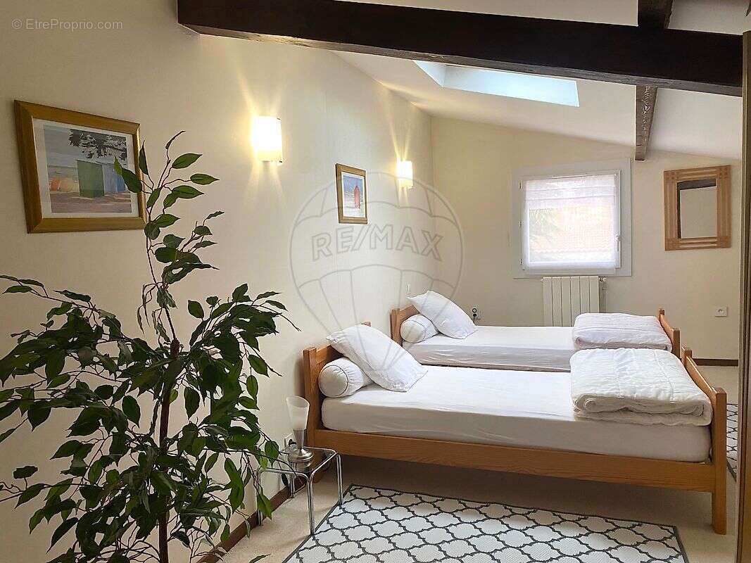 Maison à SAINT-JUST-LUZAC