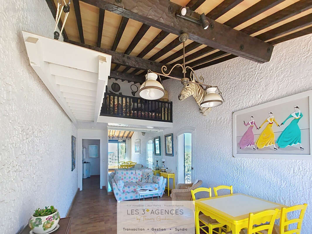 Appartement à COGOLIN