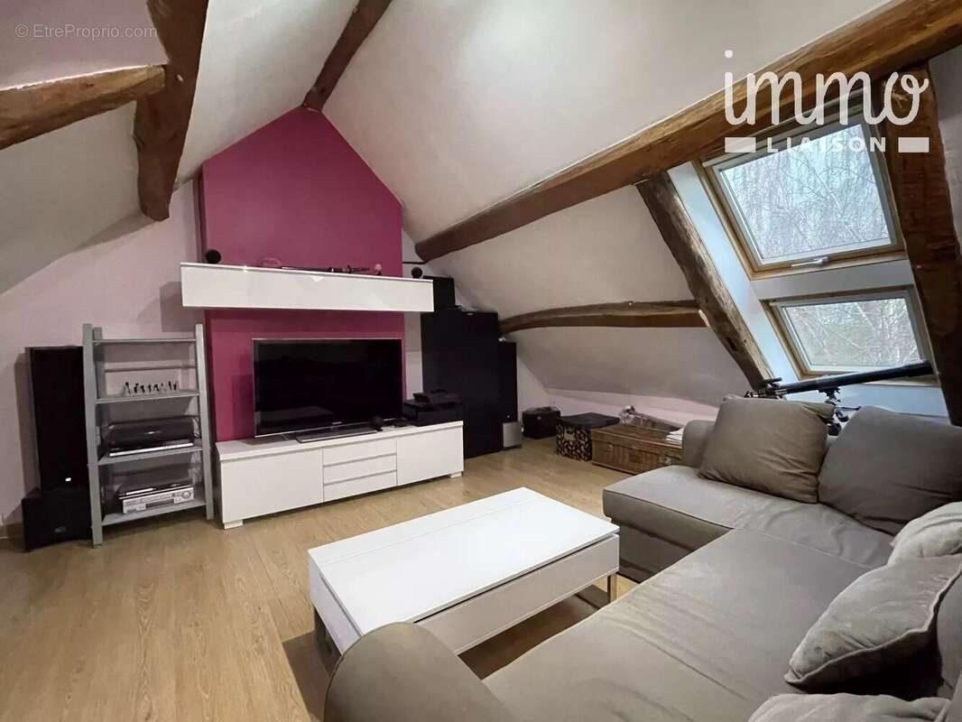 Maison à FLEURY-EN-BIERE