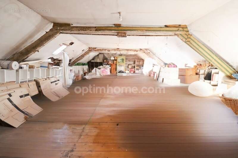 Maison à MAGNAC-LAVAL