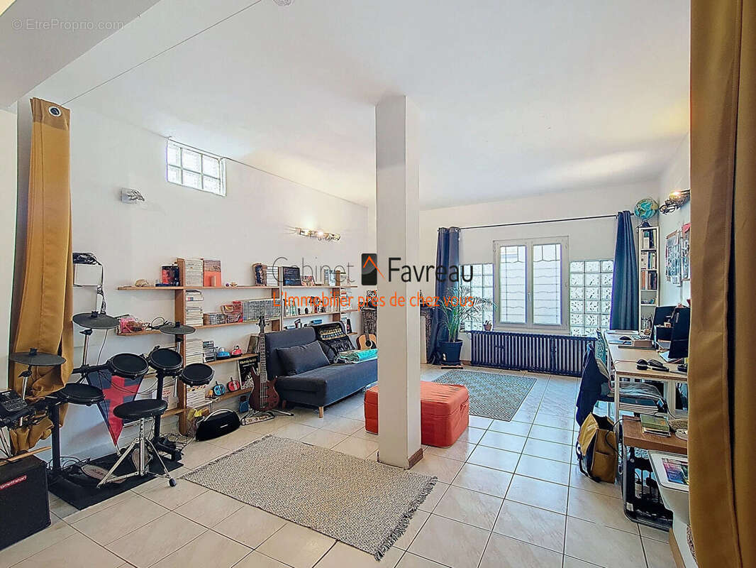 Maison à IVRY-SUR-SEINE