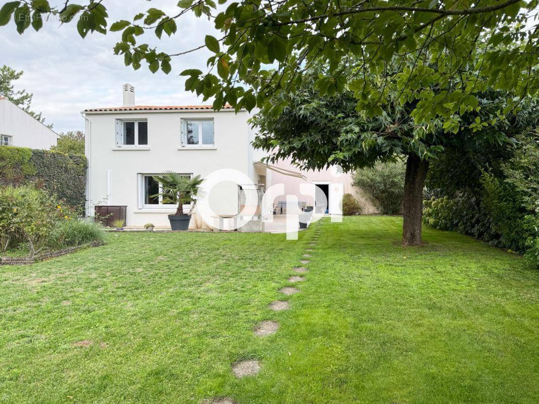 Maison à SAINTE-SOULLE