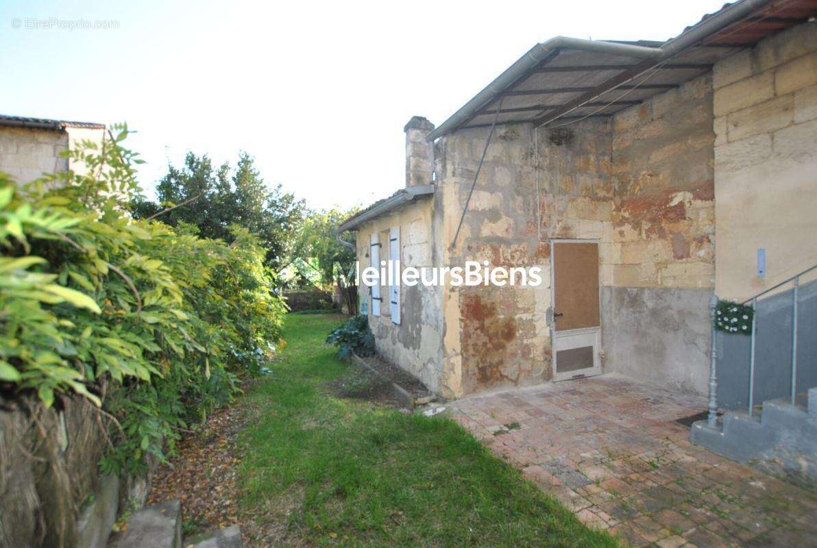 Maison de ville avec jardin. Budget 169 000€ - photo 2