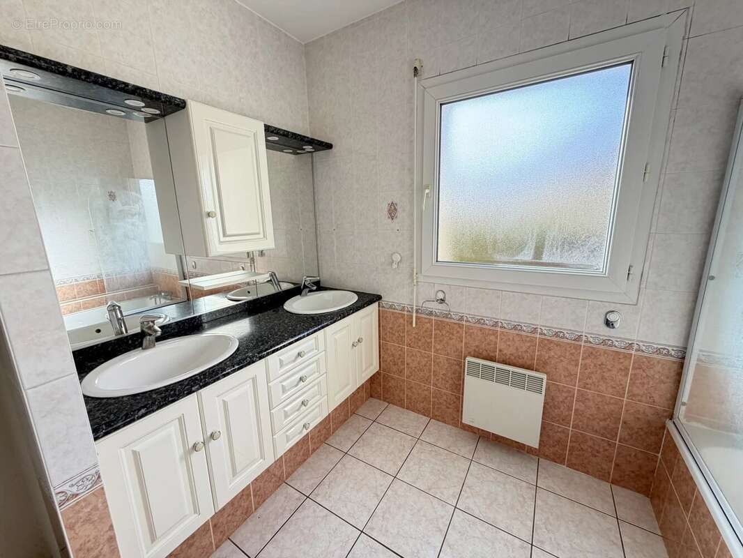 Maison à AIGREFEUILLE-SUR-MAINE