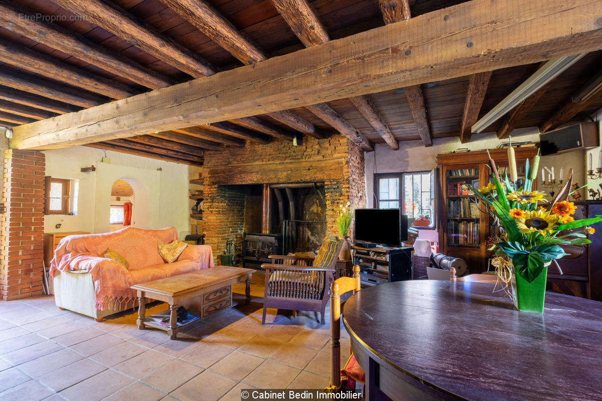 Maison à SAINT-ORENS-DE-GAMEVILLE