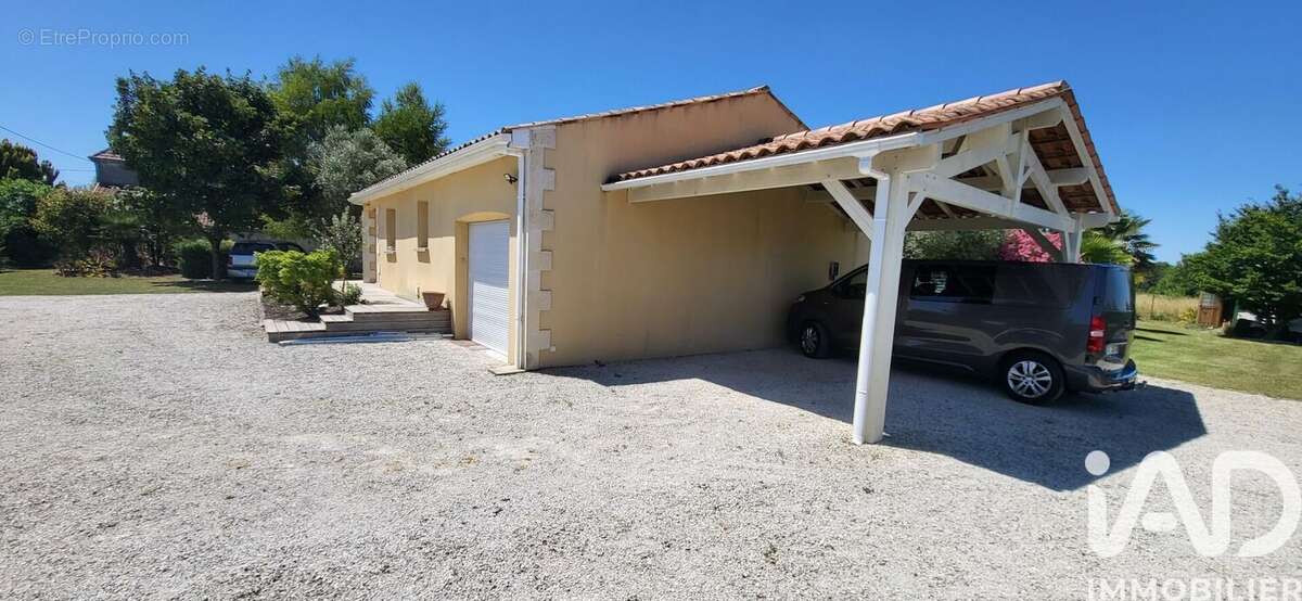 Photo 3 - Maison à AUMAGNE