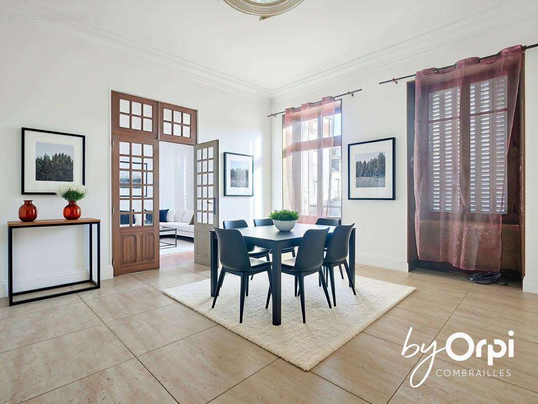 Appartement à COMMENTRY