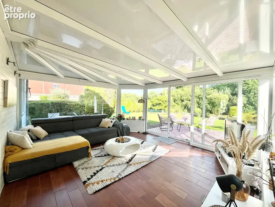 Maison Hérouvillette à vendre 5 pièce(s) 100.4 m2 - vie de plain pied - 3 chambres - véranda '- terrain 586 m² - photo 4