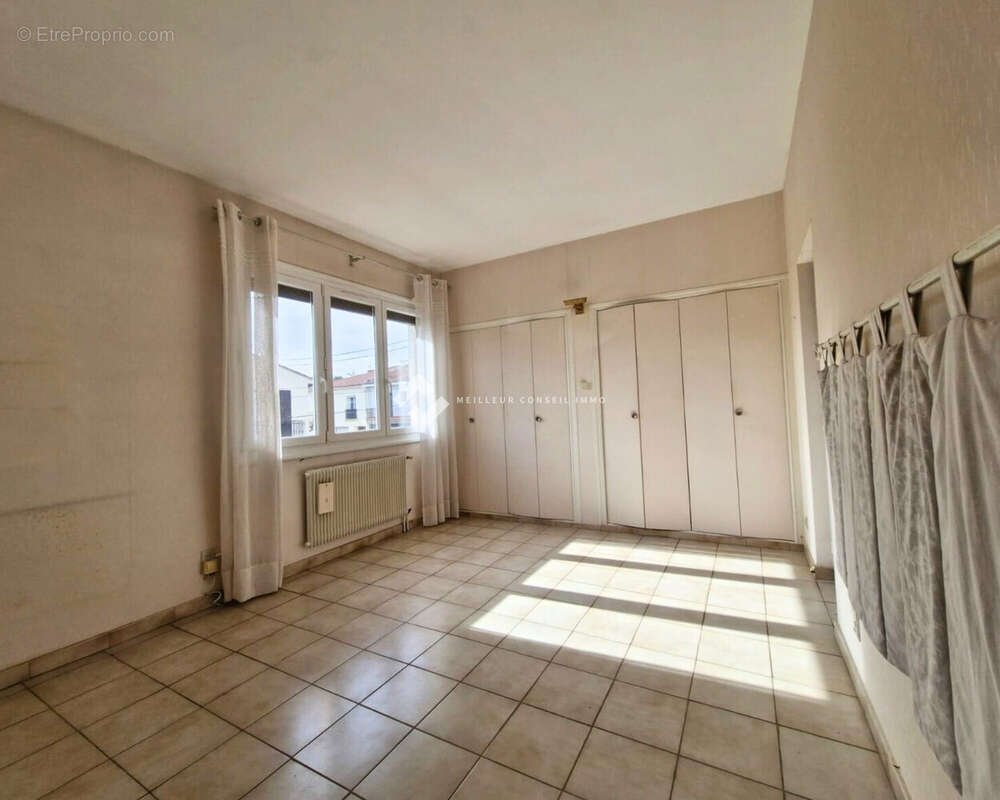 Maison 270 m² à Perpignan  - photo 8