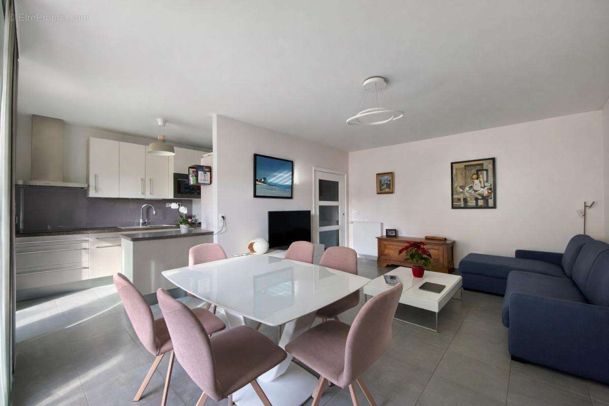 Appartement à LE PERREUX-SUR-MARNE