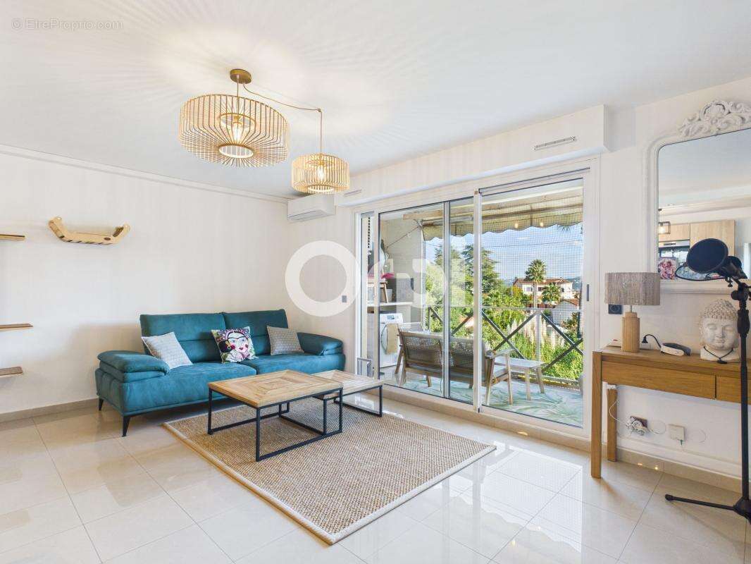 Appartement à MANDELIEU-LA-NAPOULE