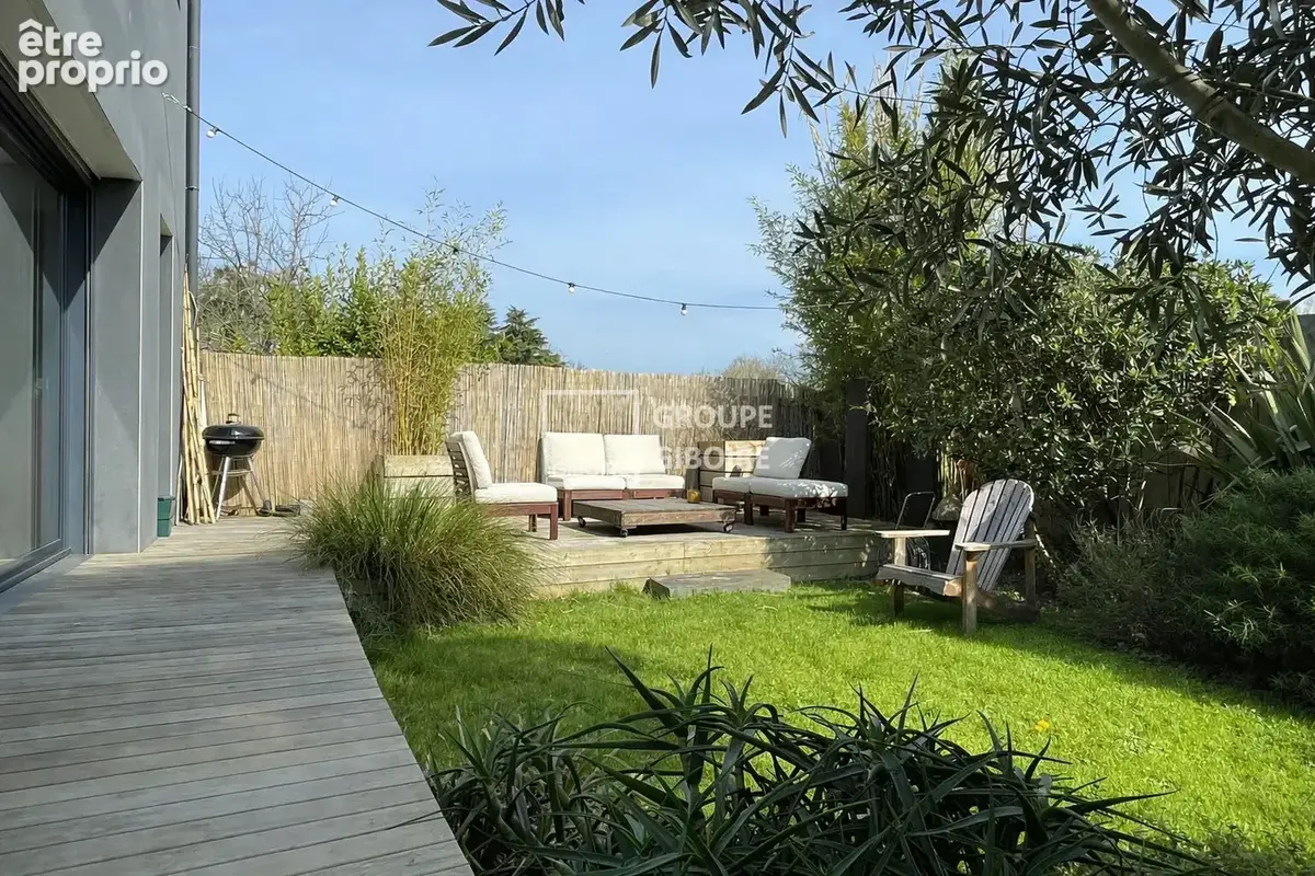 A VENDRE - Agence GIBOIRE - EXCLUSIVITÉ - Maison d'architecte d'environ 182 m² - Rennes - Quartier Patton La Bellangerais - Métr - photo 9
