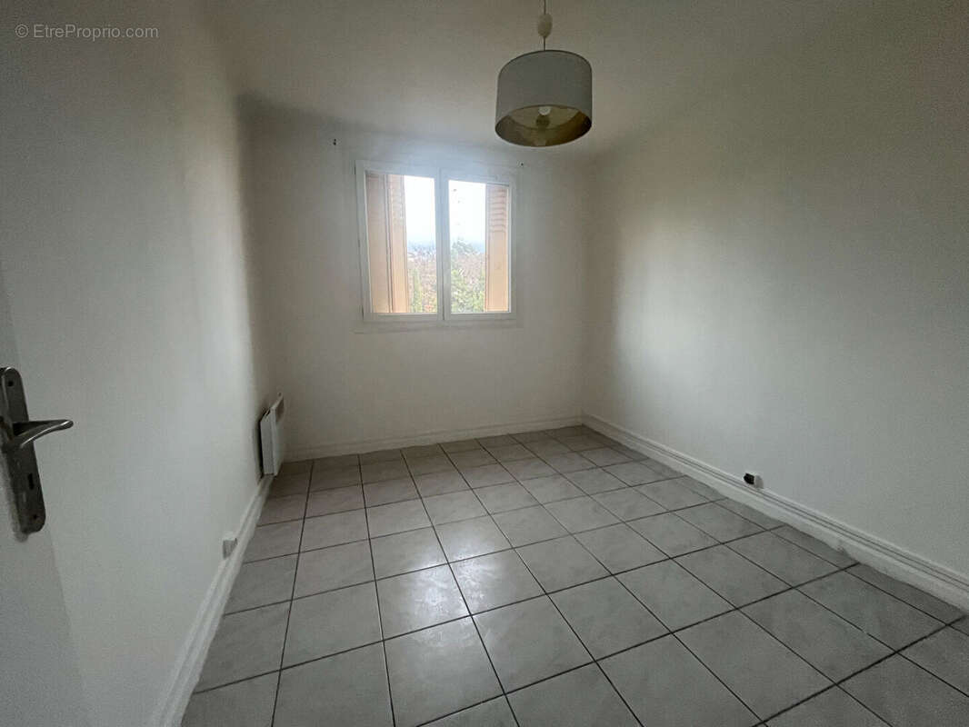 Appartement à MARSEILLE-14E
