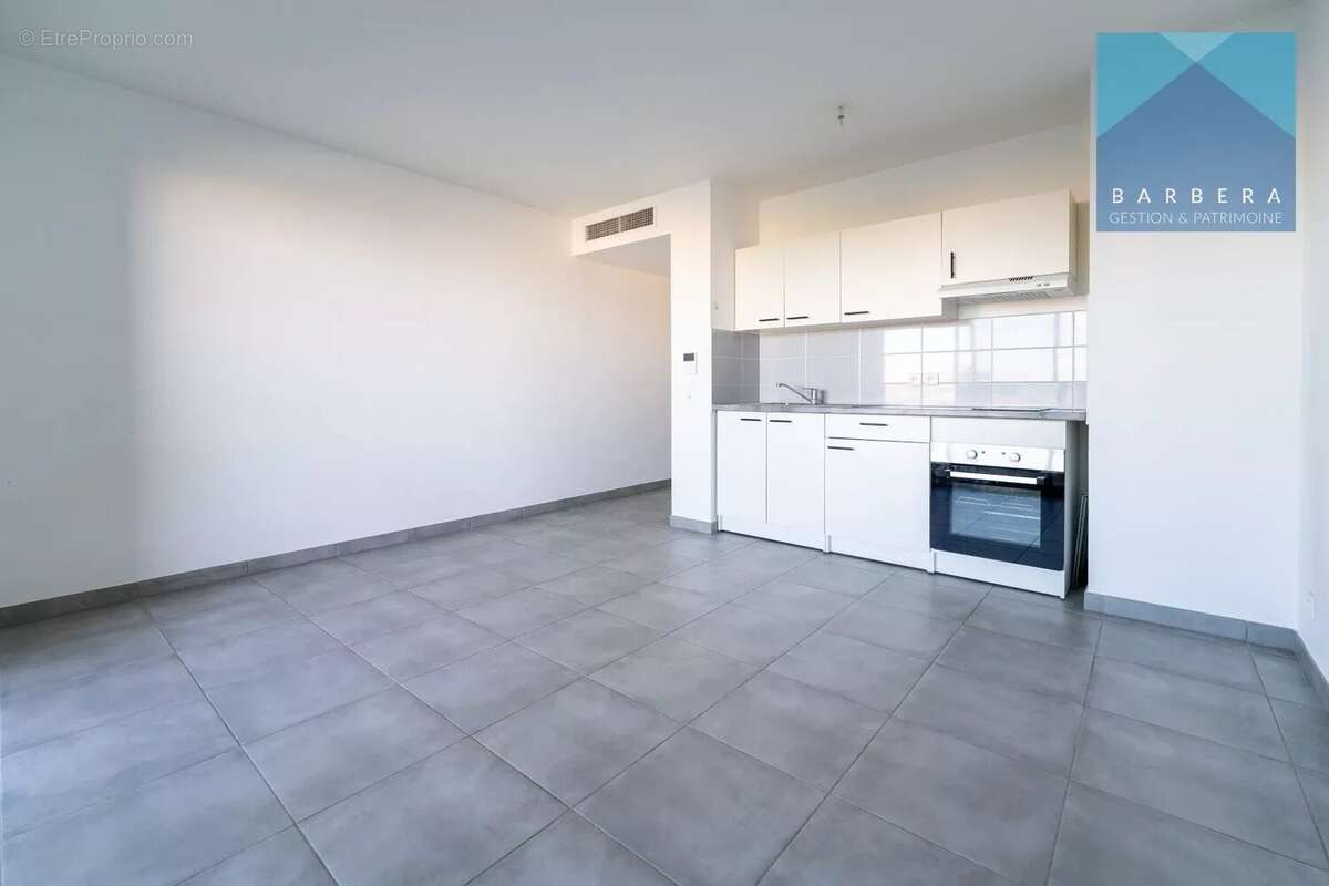 Appartement à VILLENEUVE-LOUBET