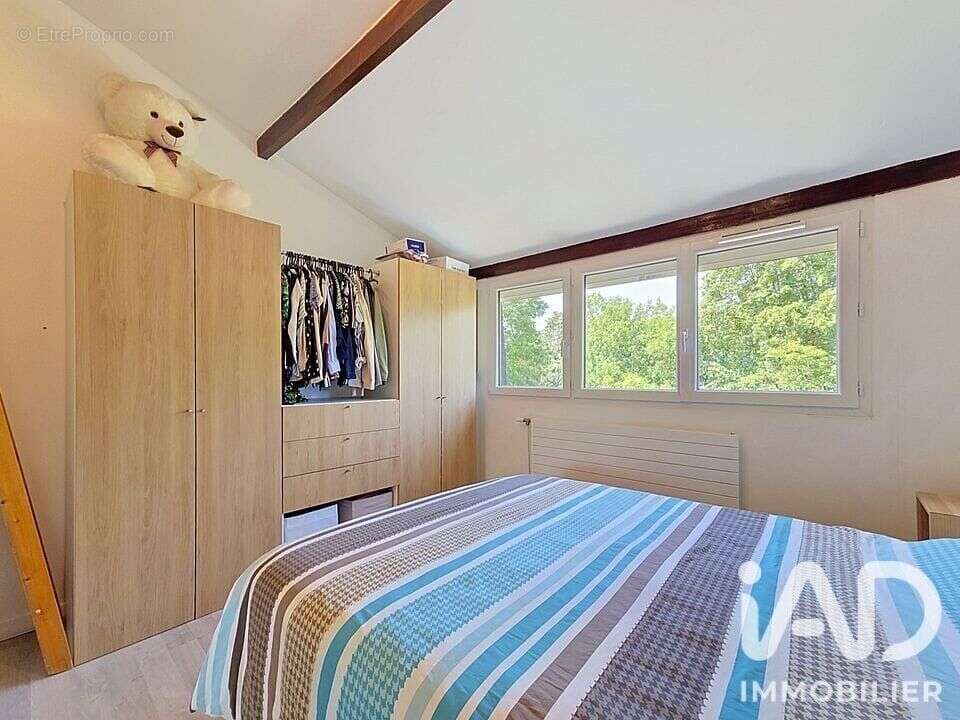 Maison 95 m² à Cesson  - photo 7