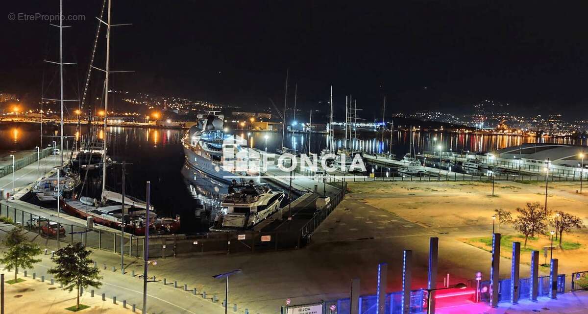 La seyne sur mer - type 4 - 94m2 toit terrasse vue magnifique sur la rade de toulon garage ascenseur - photo 16