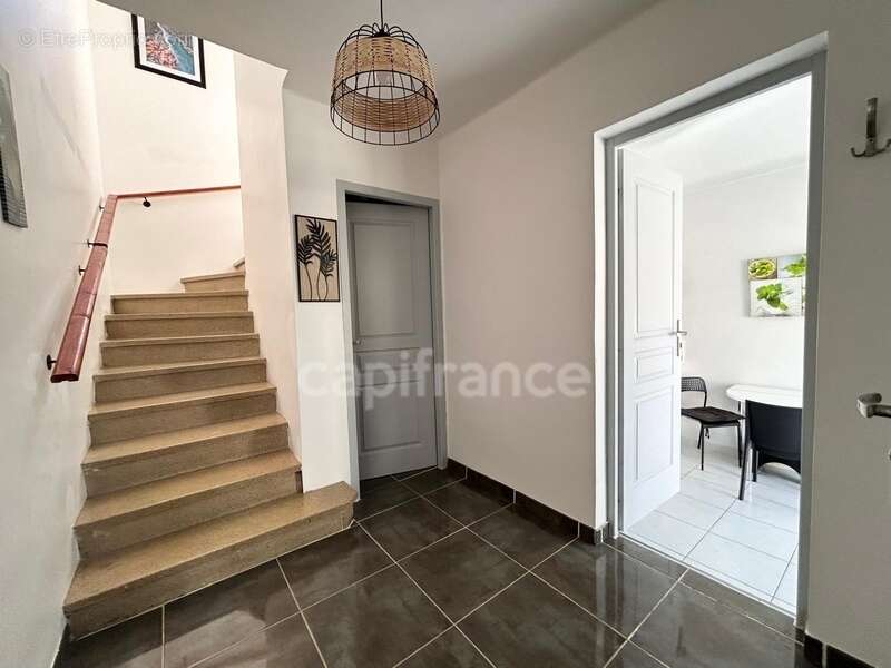 Maison familiale à vendre 5 pièces BALARUC LES BAINS (34) - photo 2