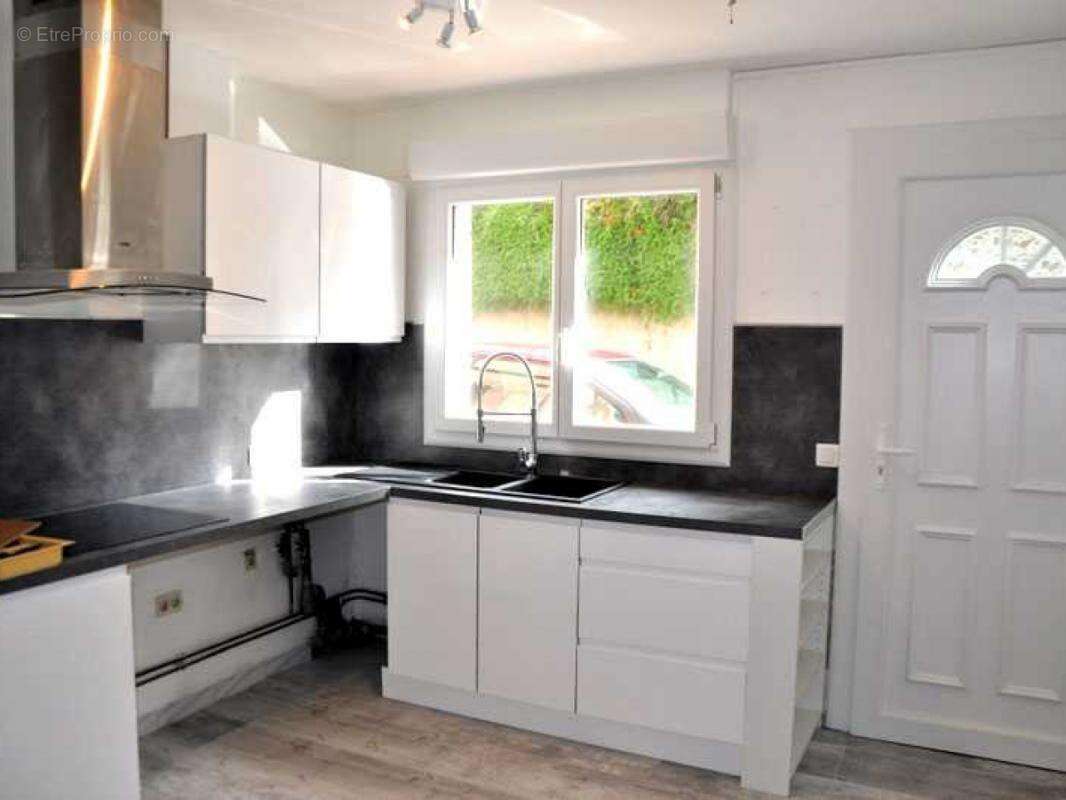 Maison à AYGUESVIVES