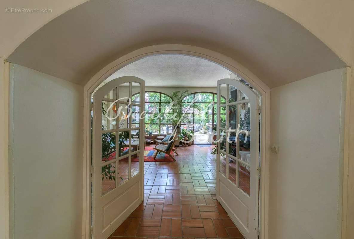 Sublime propriete, maison de maitre + gites, domaine de 11 hectares, narbonne - photo 8