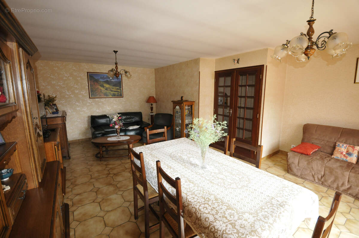 Maison à SAINT-PRIEST-LIGOURE